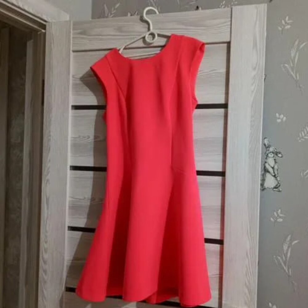 red dress